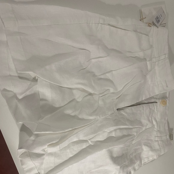 Aritzia white Chariot shorts - Picture 5 of 10